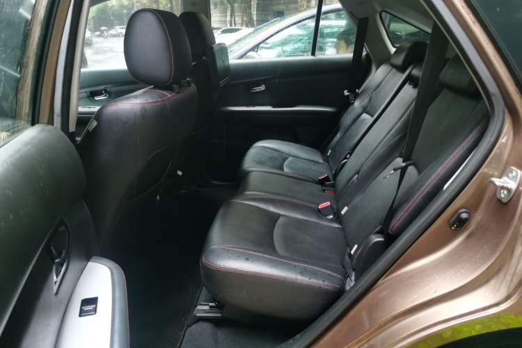 Used BYD S6 2014 2.4L Automatic Prestige 5-Seater Left Rear Seat
