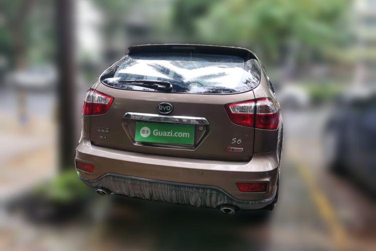 Used BYD S6 2014 2.4L Automatic Prestige 5-Seater Rear