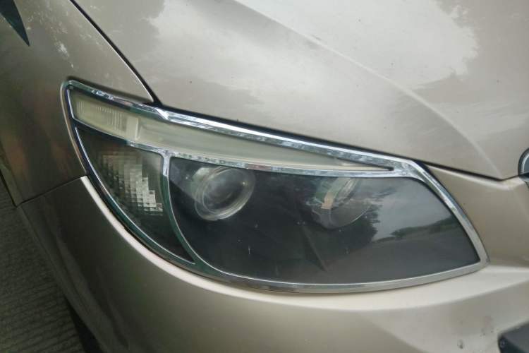 Used BYD S6 2014 1.5TI Manual Luxury 5-Seater Right Front Headlight