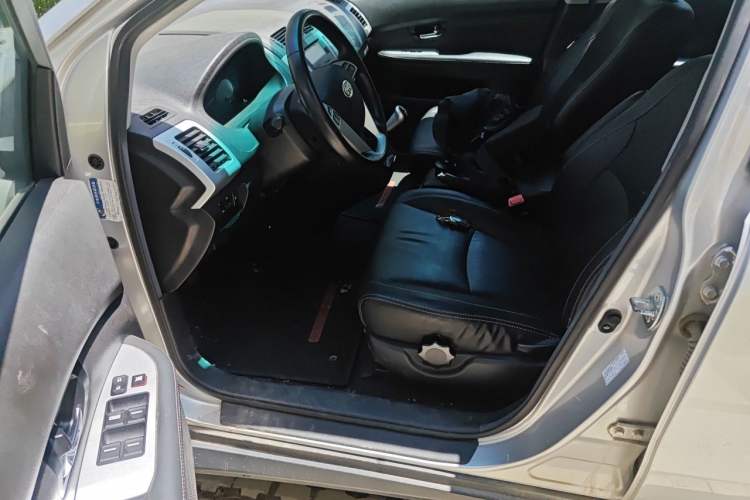 Used BYD S6 2014 2.0L Manual Luxury 5-Seater Driver Seat