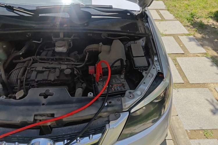 Used BYD S6 2014 2.0L Manual Luxury 5-Seater Engine Bay Left