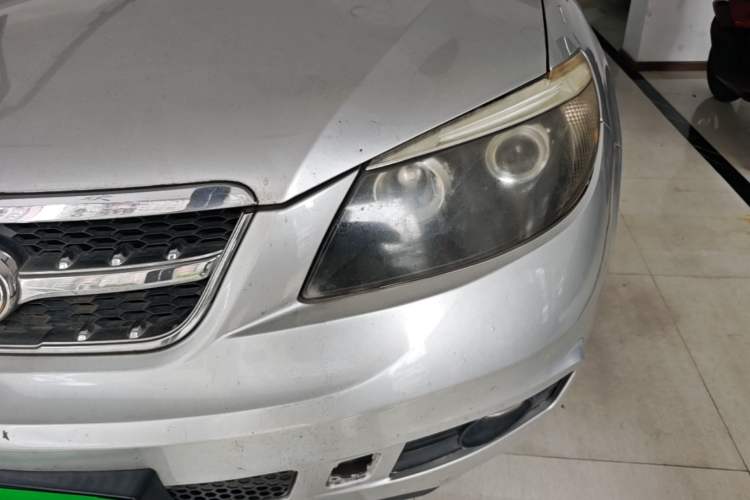 Used BYD S6 2014 2.0L Manual Elite Version 5 Seats Left Front Headlight