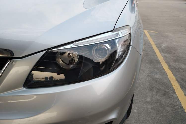 Used BYD S6 2014 2.0L Manual Luxury 5-Seater Left Front Headlight