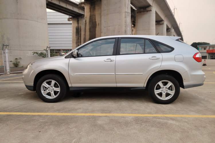 Used BYD S6 2014 2.0L Manual Luxury 5-Seater Left Side