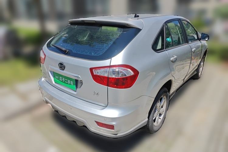 Used BYD S6 2014 2.0L Manual Luxury 5-Seater Rear Right 45 Deg