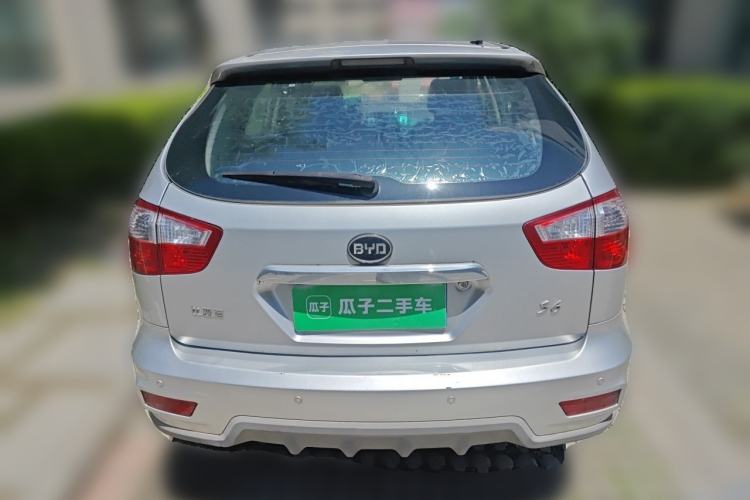 Used BYD S6 2014 2.0L Manual Luxury 5-Seater Rear