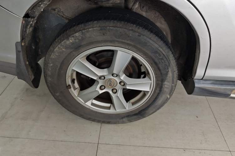 Used BYD S6 2014 2.0L Manual Elite Version 5 Seats Right Rear Wheel Hub