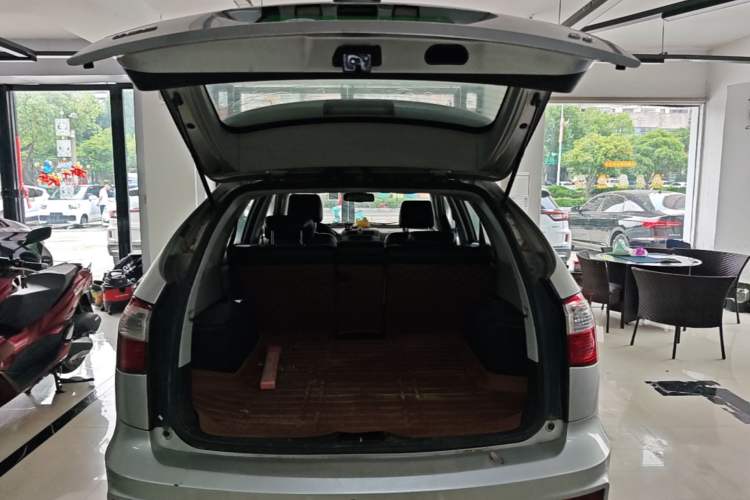 Used BYD S6 2014 2.0L Manual Elite Version 5 Seats Trunk