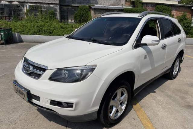 Used BYD S6 2014 2.0L Manual Luxury 5-Seater