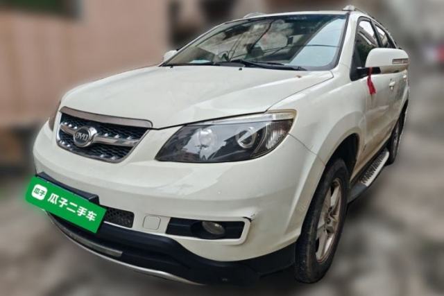Used BYD S6 2014 2.0L Manual Luxury 5-Seater
