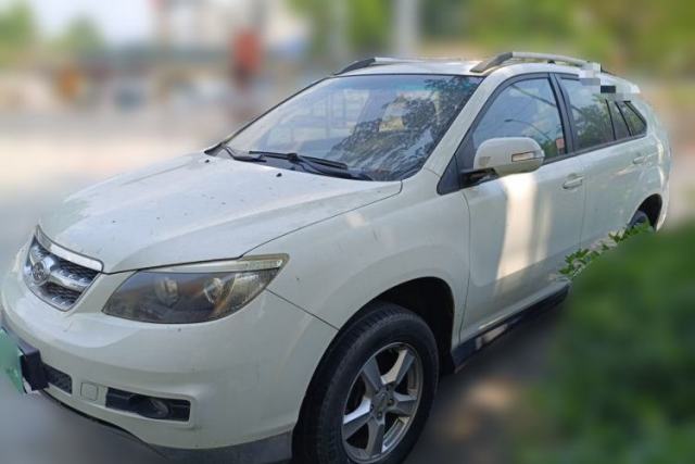 Used BYD S6 2014 2.0L Manual Luxury 5-Seater