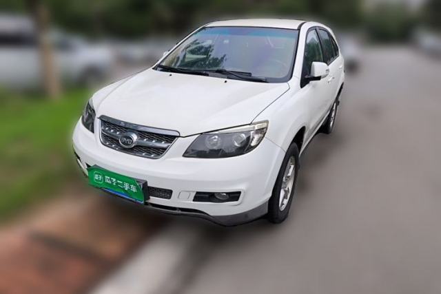 Used BYD S6 2014 2.0L Manual Luxury 5-Seater