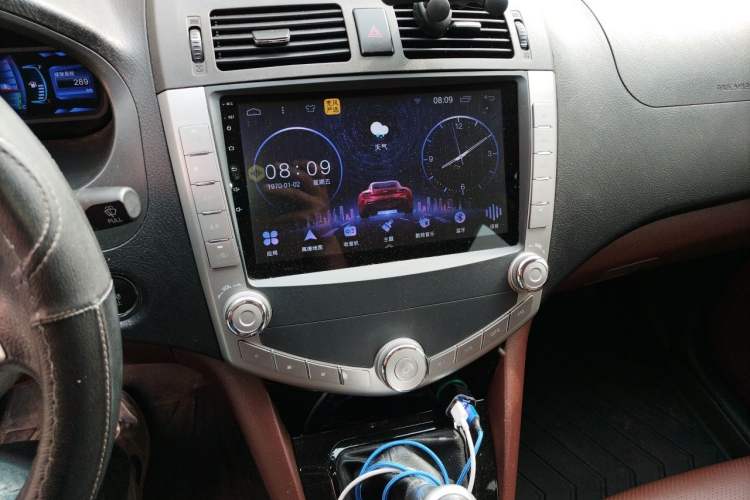 Used BYD S6 2014 2.0L Manual Luxury 5-Seater Audio And AC Panel