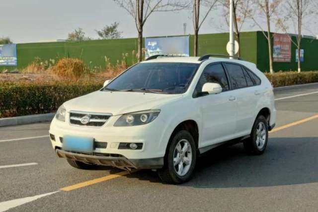 Used BYD S6 2014 2.0L Manual Luxury 5-Seater