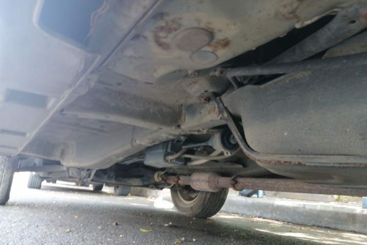 Used BYD S6 2014 2.0L Manual Luxury 5-Seater Chassis Rear Left