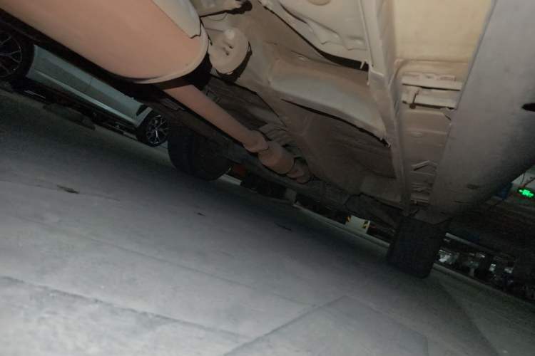 Used BYD S6 2014 2.0L Manual Luxury 5-Seater Chassis Rear Right