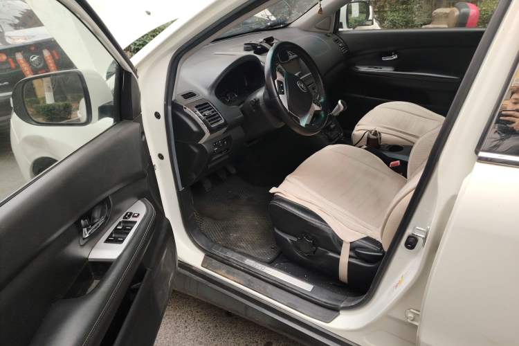 Used BYD S6 2014 2.0L Manual Luxury 5-Seater Driver Seat