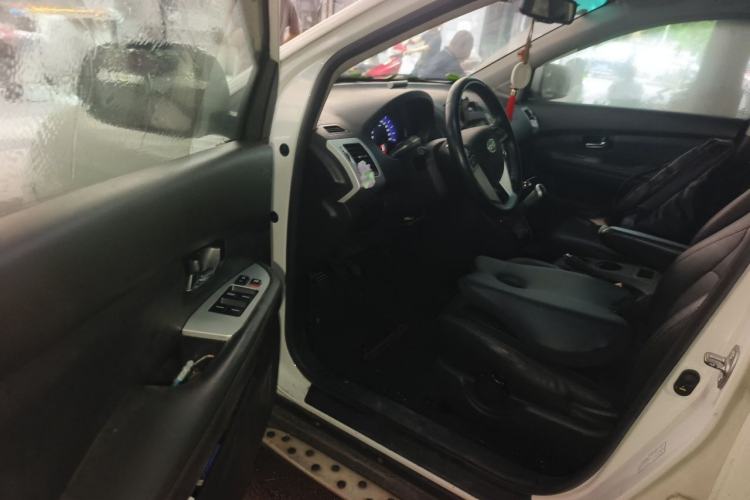 Used BYD S6 2014 2.0L Manual Luxury 5-Seater Driver Seat