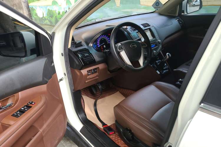 Used BYD S6 2014 2.0L Manual Luxury 5-Seater Driver Seat