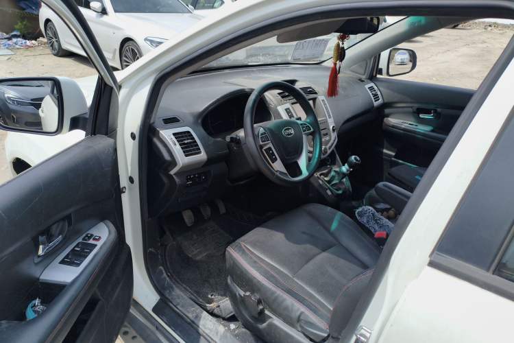 Used BYD S6 2014 1.5TI Manual Luxury 5-Seater Driver Seat