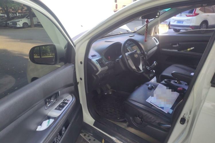 Used BYD S6 2014 2.0L Manual Luxury 5-Seater Driver Seat