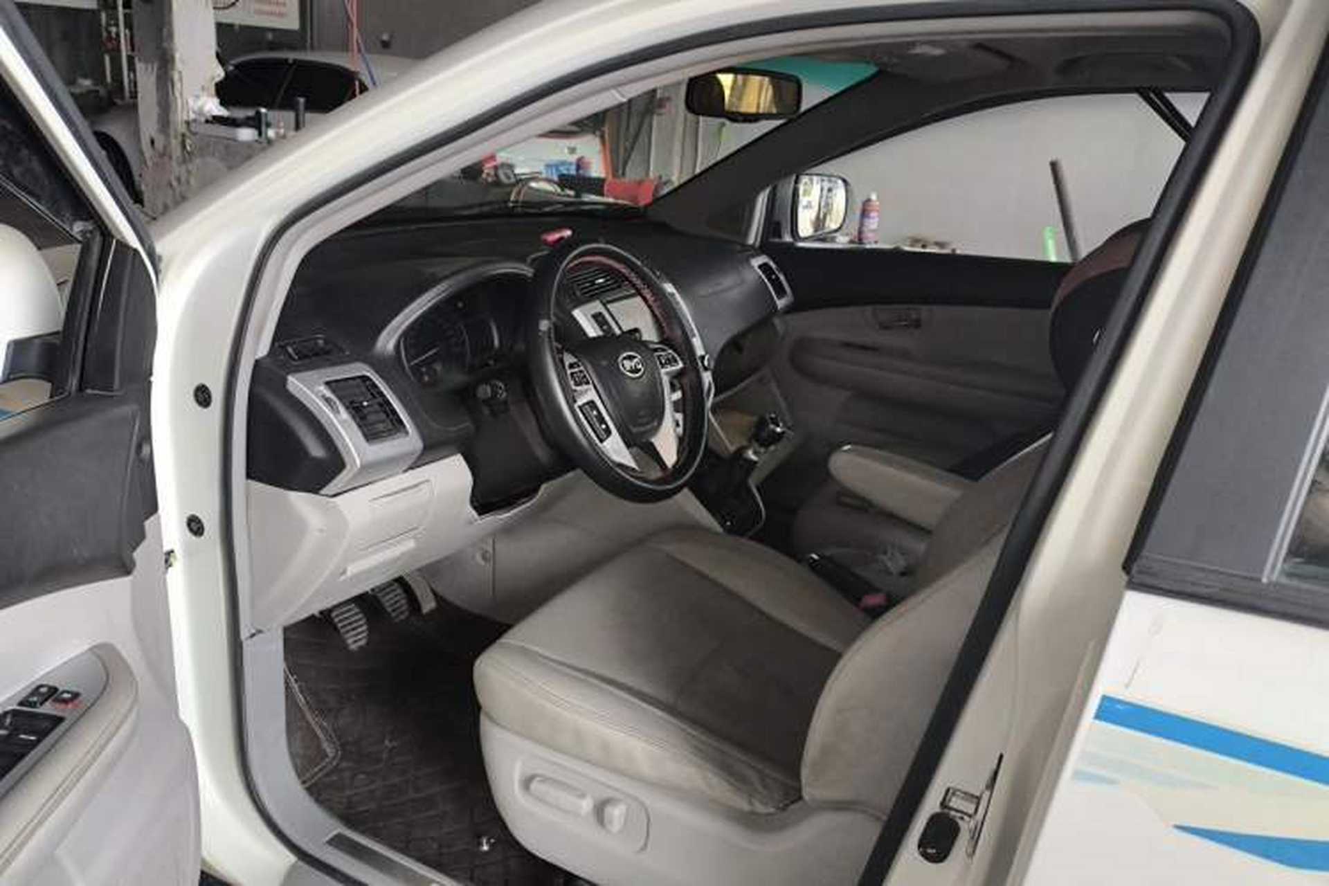 Used BYD S6 2014 1.5TI Manual Flagship Model 5 Seats Driver Seat
