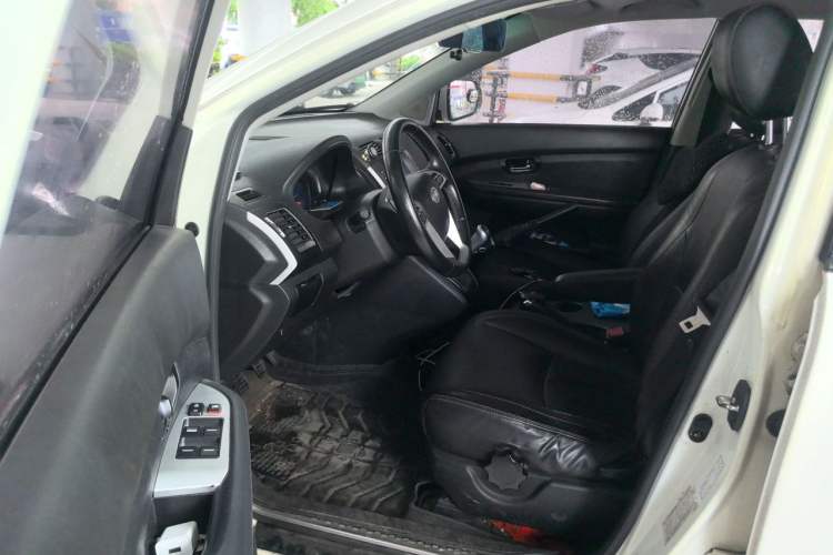 Used BYD S6 2014 2.0L Manual Luxury 5-Seater Driver Seat