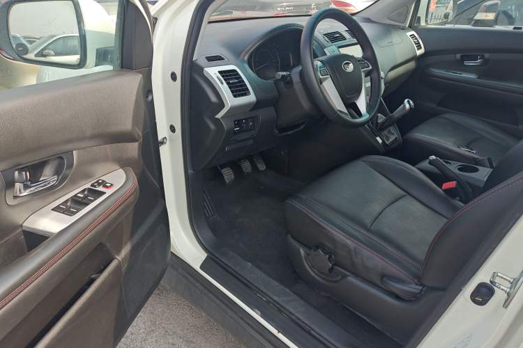 Used BYD S6 2014 2.0L Manual Luxury 5-Seater Driver Seat