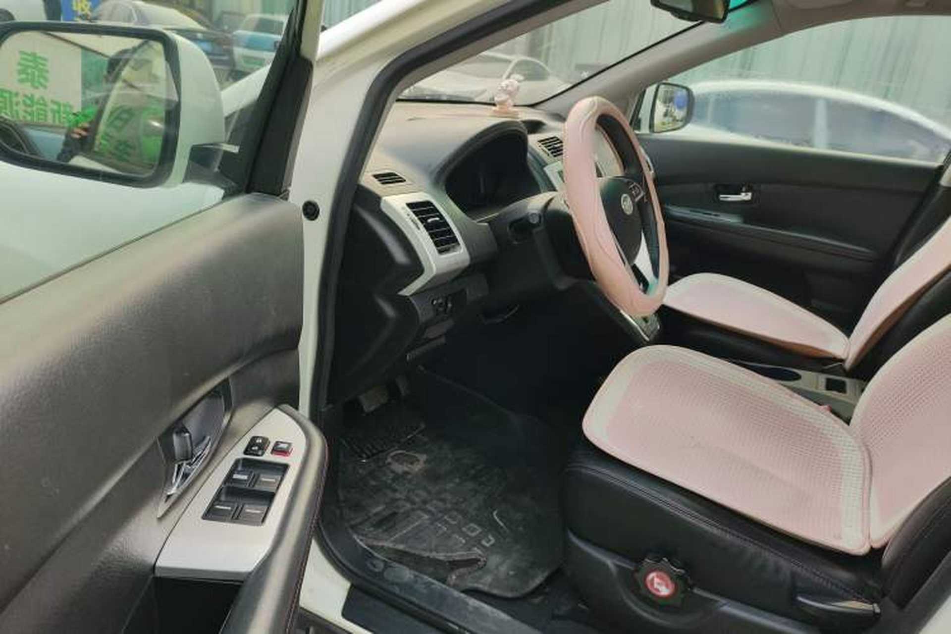 Used BYD S6 2014 2.4L Automatic Prestige 5-Seater Driver Seat