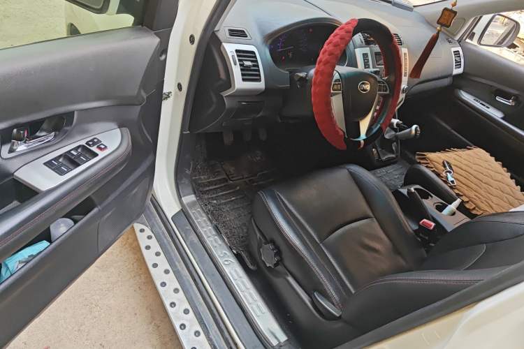 Used BYD S6 2014 2.0L Manual Luxury 5-Seater Driver Seat