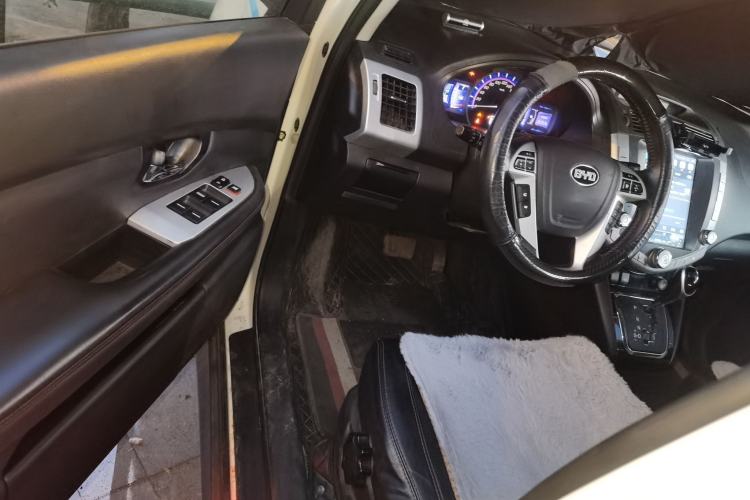 Used BYD S6 2014 2.4L Automatic Prestige 5-Seater Driver Seat