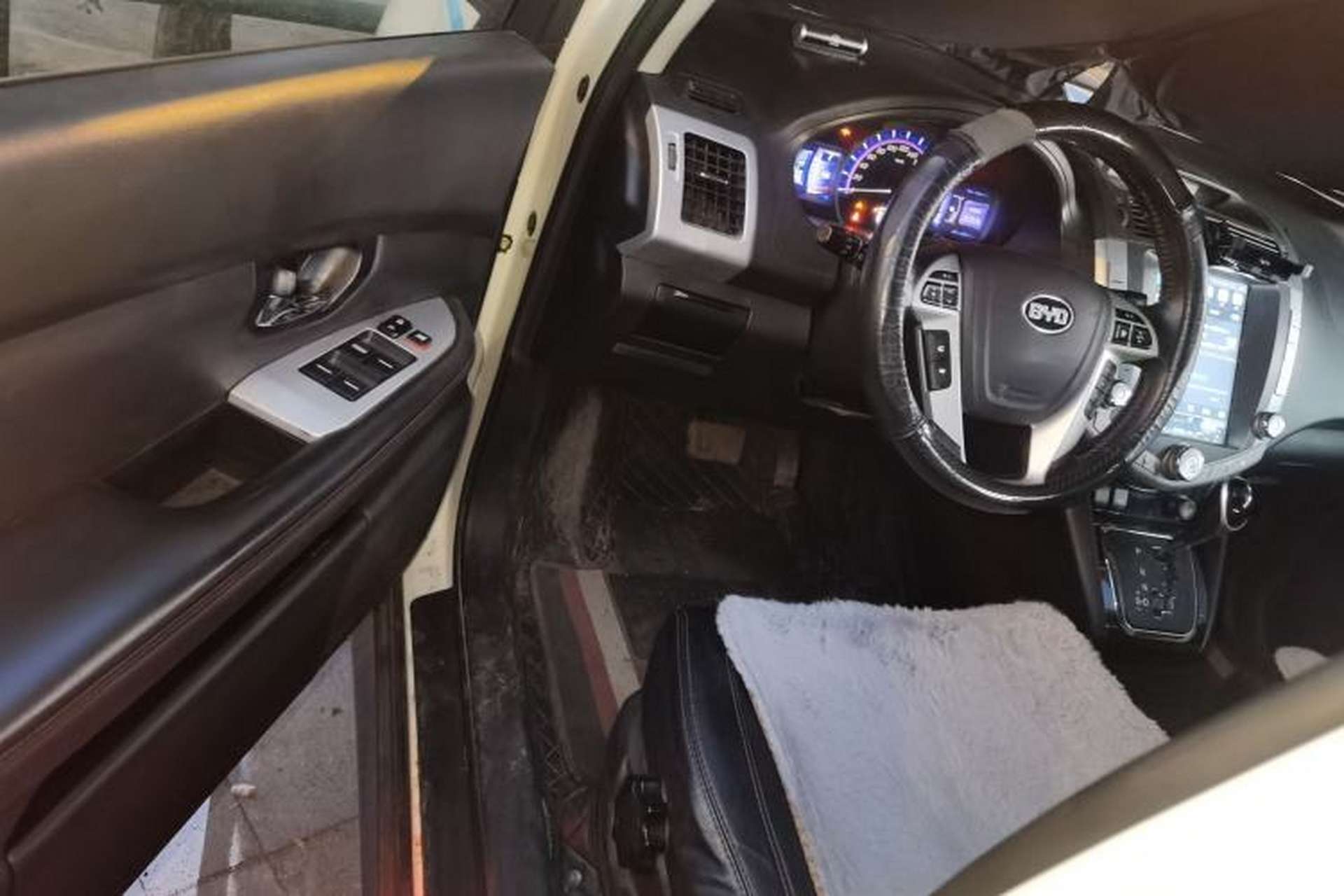 Used BYD S6 2014 2.4L Automatic Prestige 5-Seater Driver Seat