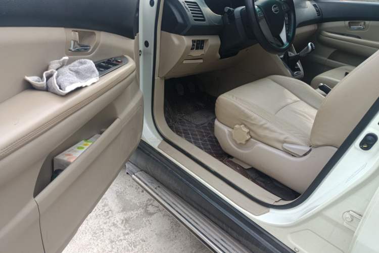 Used BYD S6 2014 2.0L Manual Luxury 5-Seater Driver Seat