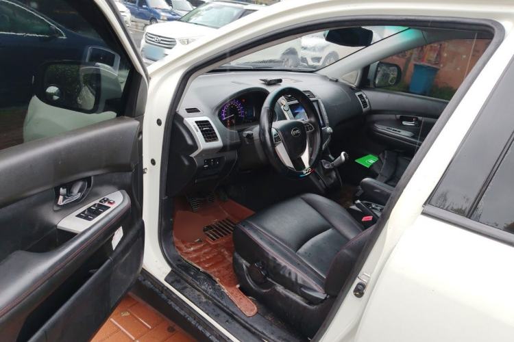 Used BYD S6 2014 2.0L Manual Luxury 5-Seater Driver Seat