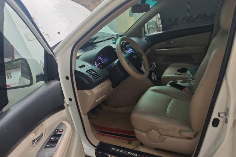 Used BYD S6 2014 2.0L Manual Luxury 5-Seater Driver Seat