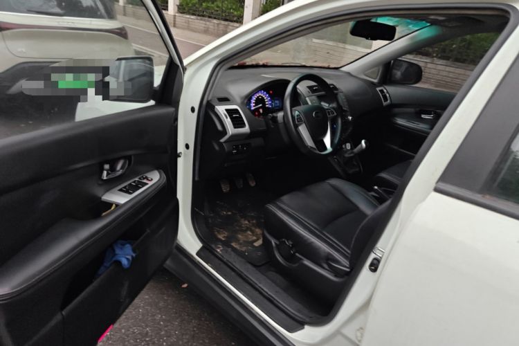 Used BYD S6 2014 2.0L Manual Luxury 5-Seater Driver Seat