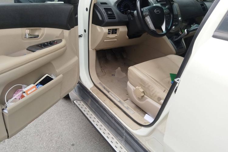 Used BYD S6 2014 2.0L Manual Luxury 5-Seater Driver Seat