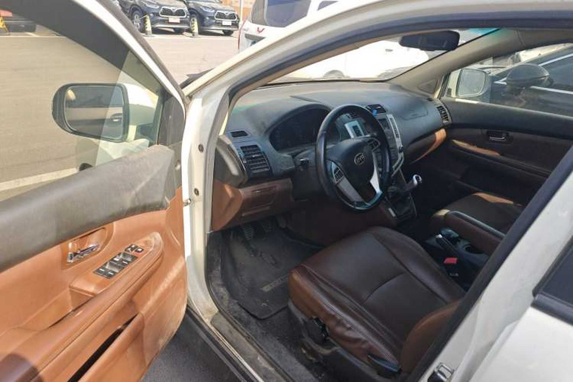 Used BYD S6 2014 2.0L Manual Luxury 5-Seater Driver Seat