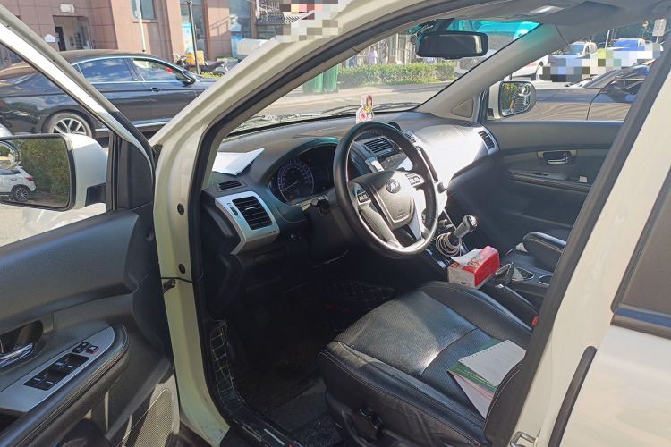 Used BYD S6 2014 2.0L Manual Luxury 5-Seater Driver Seat
