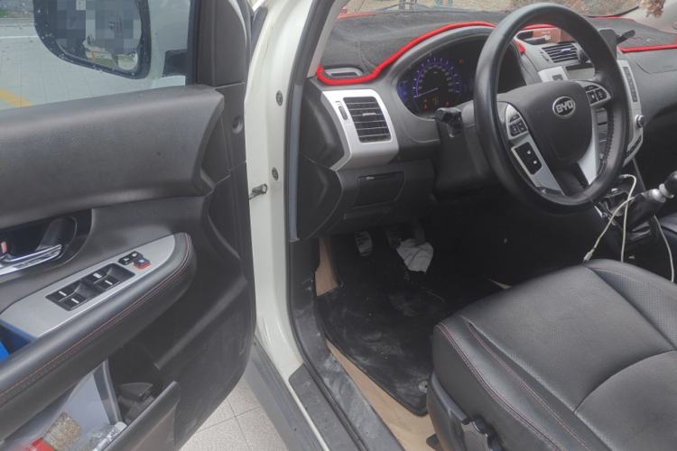Used BYD S6 2014 1.5TI Manual Luxury 5-Seater Driver Seat