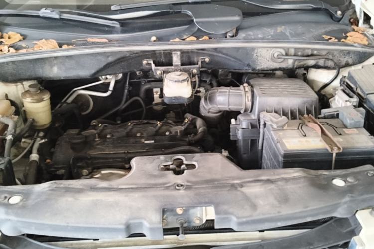 Used BYD S6 2014 2.4L Automatic Prestige 5-Seater Engine Bay