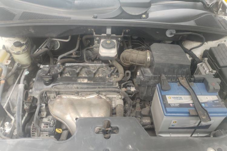 Used BYD S6 2014 2.4L Automatic Prestige 5-Seater Engine Bay