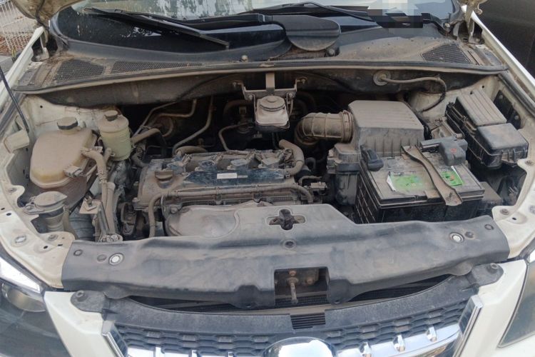 Used BYD S6 2014 2.4L Automatic Luxury Version 5 Seats Engine Bay