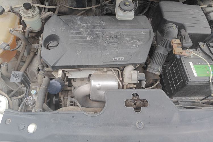 Used BYD S6 2014 1.5TI Manual Luxury 5-Seater Engine Bay