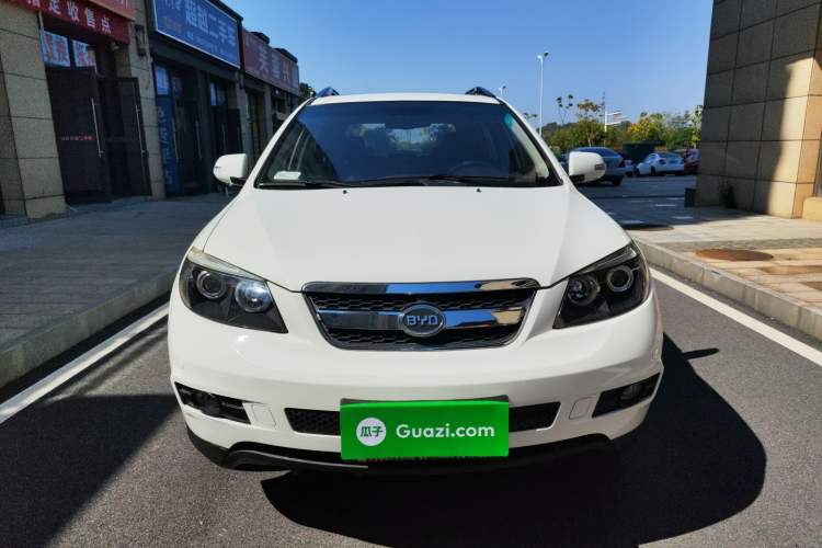 Used BYD S6 2014 1.5TI Manual Luxury 5-Seater Exterior 1