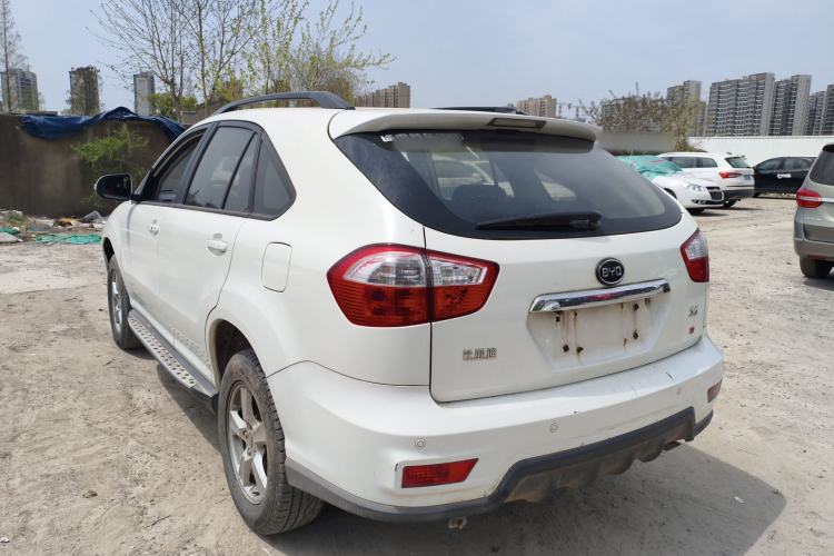 Used BYD S6 2014 1.5TI Manual Luxury 5-Seater Exterior 2