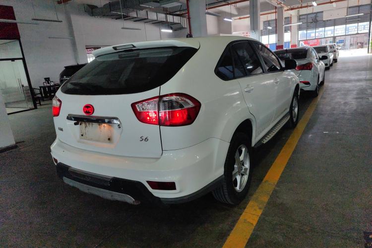 Used BYD S6 2014 2.0L Manual Luxury 5-Seater Exterior 3