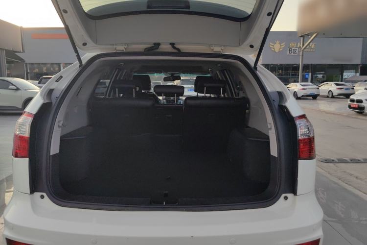 Used BYD S6 2014 2.4L Automatic Prestige 5-Seater Exterior 3