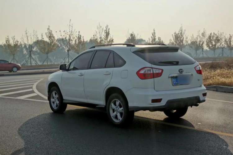 Used BYD S6 2014 2.0L Manual Luxury 5-Seater Exterior 3