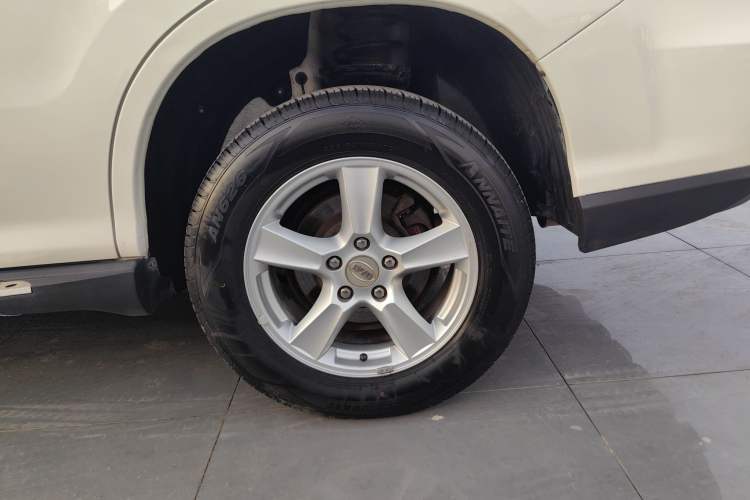 Used BYD S6 2014 2.4L Automatic Prestige 5-Seater Exterior 4